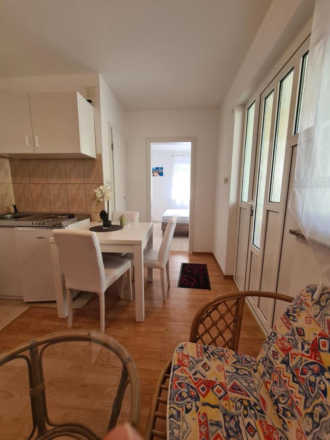 Apartments Lana - 30 M From The Sea Seline Exterior foto